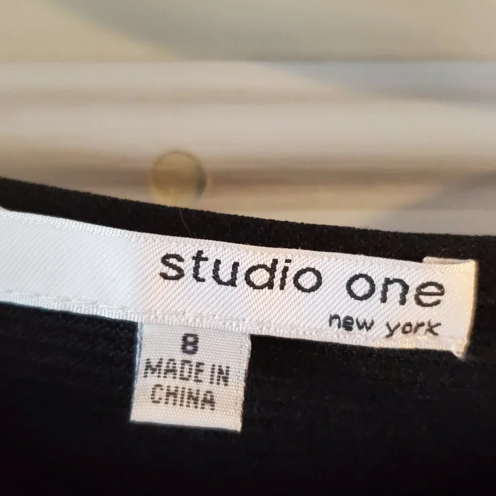 Dress - Picture 2 of 3